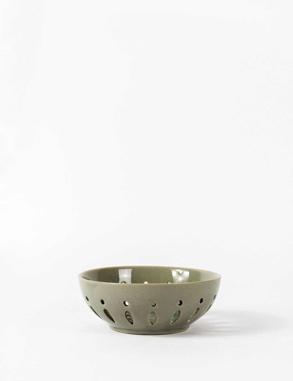 Stoneware Berry Bowls